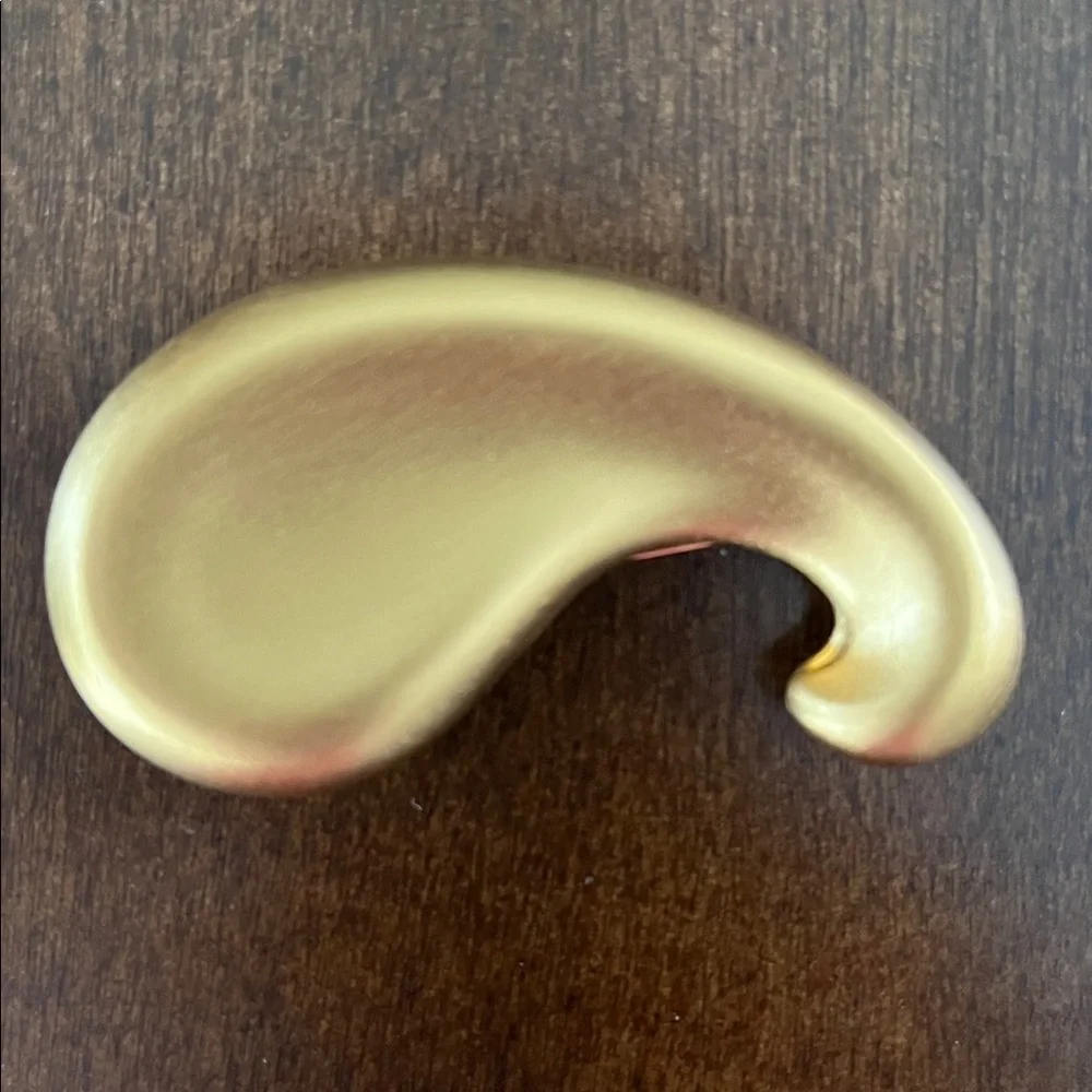 Monet Elegant Gold Paisley Brochures - Picture 2 of 4